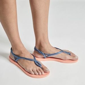 havaianas luna flip flops